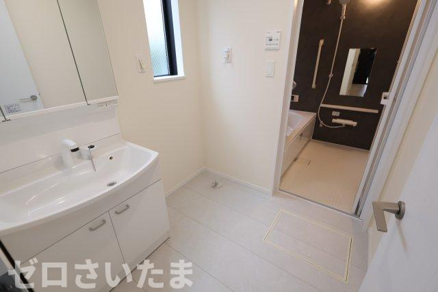 《仲介手数料無料》西区大字指扇235-16新築一戸建てハートフルタウンのランドリースペース