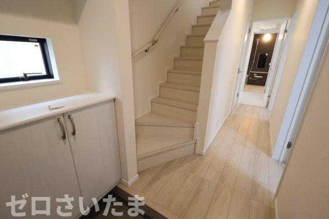 《仲介手数料無料》西区大字指扇235-16新築一戸建てハートフルタウンの玄関