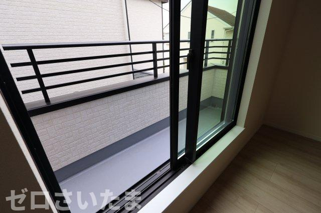 《仲介手数料無料》西区大字指扇235-16新築一戸建てハートフルタウンのバルコニー
