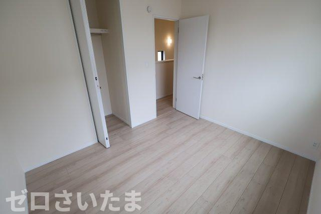 《仲介手数料無料》西区大字指扇235-16新築一戸建てハートフルタウンの洋室