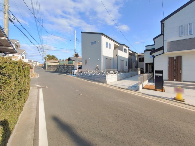仲介手数料無料　リーブルガーデン所沢市北野南第2・新築全4棟の前面道路含む現地写真
