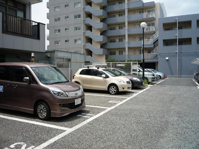 【駐車場】 | リベラルⅡ | 敷地内駐車場（別契約）