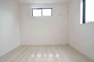 【洋室】 | 座間市緑ケ丘3丁目　新築戸建て　全1棟【仲介手数料無料】 | 2階　洋室3（8.43帖）
