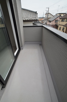 【バルコニー】 | 座間市緑ケ丘3丁目　新築戸建て　全1棟【仲介手数料無料】