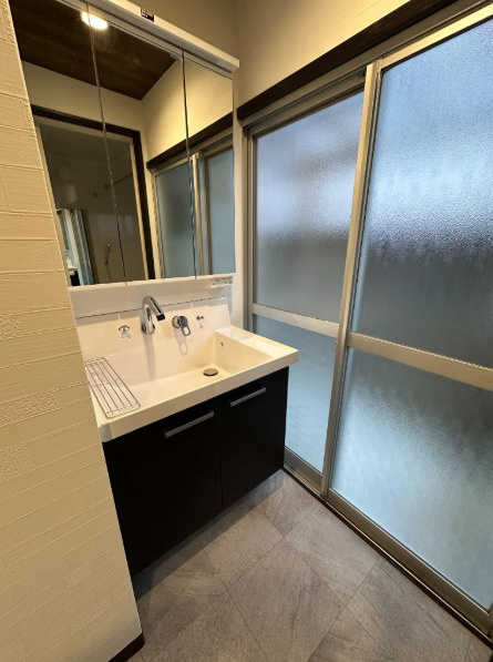 松ケ崎久土町の独立洗面台