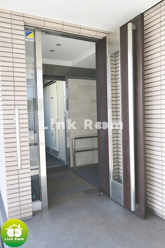 フレア・Fのエントランス