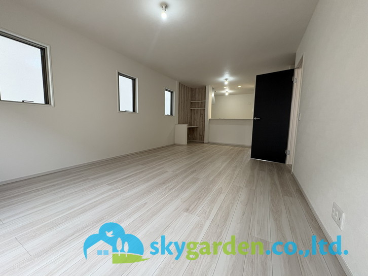 藤沢市亀井野8期　新築戸建　全3棟2号棟の前面道路含む現地写真