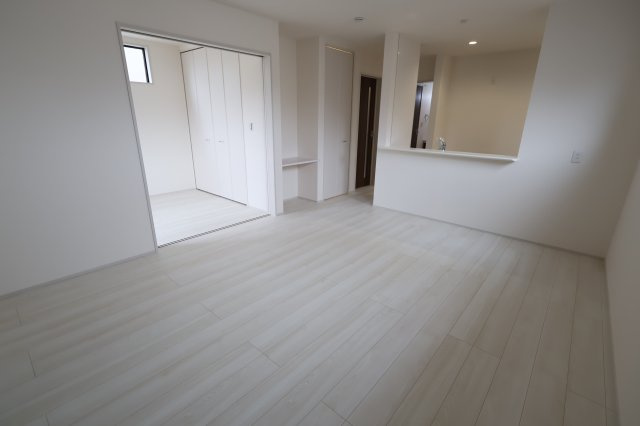 《仲介手数料無料》西区大字土屋170新築一戸建てリーブルガーデン