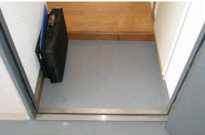 シャトレ新町【キャッシュバック対象物件】の玄関