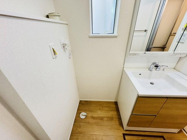 松戸市上矢切新築戸建【南部小学校：6分】のランドリースペース|洗濯機置き場・乾燥機用ガス栓つき