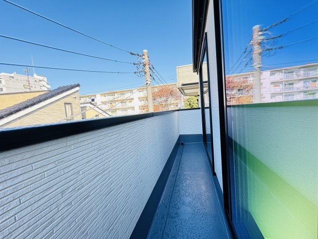 松戸市上矢切新築戸建【南部小学校：6分】のバルコニー|3Fワイドバルコニー