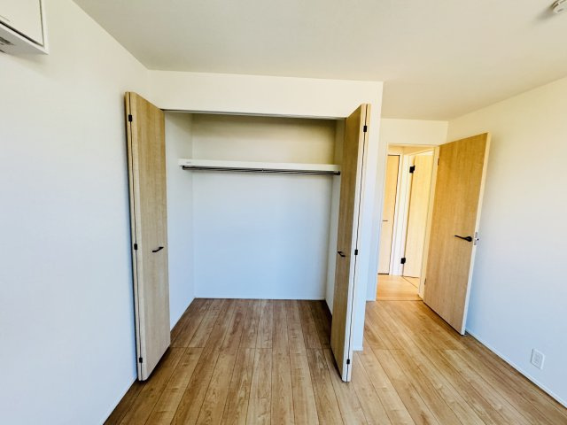 松戸市上矢切新築戸建【南部小学校：6分】の収納|6帖洋室収納