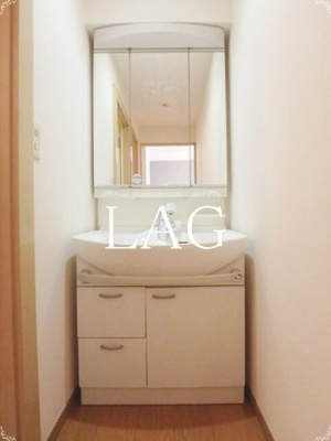 【洗面所】 | ライオンズマンション亀戸 | 独立洗面台です。