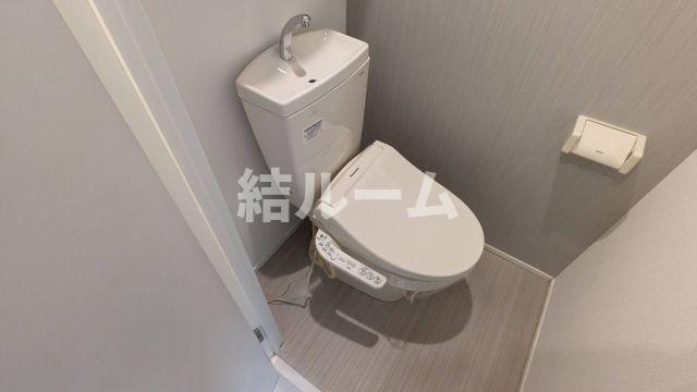 新宿区北新宿１丁目のアパートのトイレ