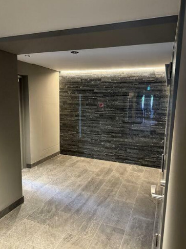 板橋区板橋４丁目の賃貸マンションのロビー