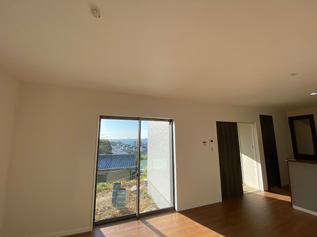 宝塚市清荒神4丁目　パノラマ　新築戸建の居間・リビング