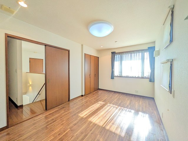 南矢島町戸建ての洋室