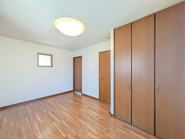 南矢島町戸建ての洋室