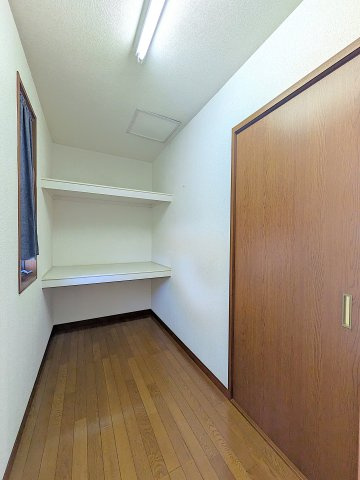 南矢島町戸建ての収納