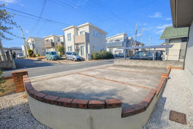 南矢島町戸建ての駐車場