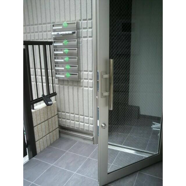 ドエル赤羽のエントランス