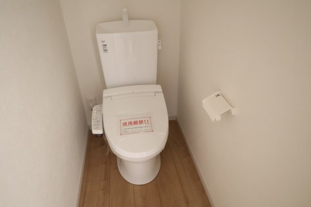 《仲介手数料無料》西区西大宮３丁目52-19新築一戸建てKEIAI GRACEのトイレ