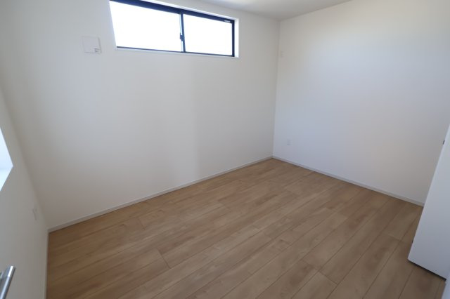 《仲介手数料無料》西区西大宮３丁目52-19新築一戸建てKEIAI GRACEの洋室