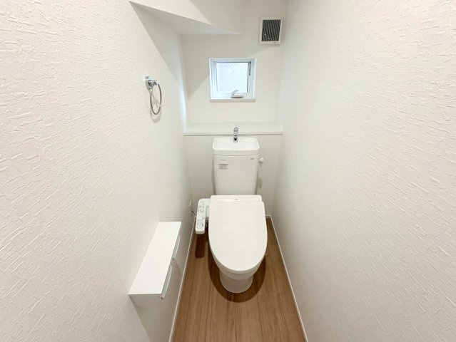 ファーストタウン　岐阜市八ツ梅町第１　全２区画分譲のトイレ|汚れにくくお手入れし易い便器を採用しています。