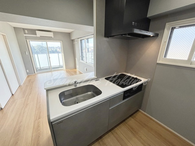 【キッチン】 | ULYSSES | 3口コンロカウンターキッチン♪