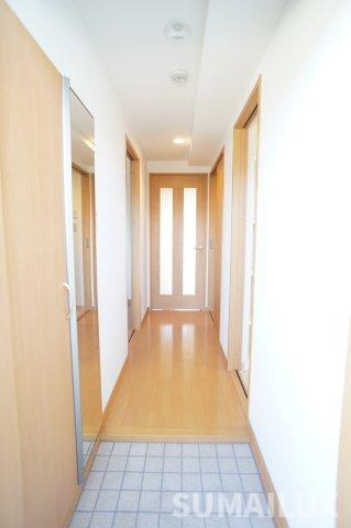 ナツ・グランジュの玄関