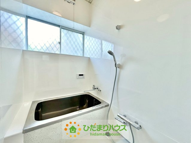 久喜市栄１丁目　中古一戸建ての浴室