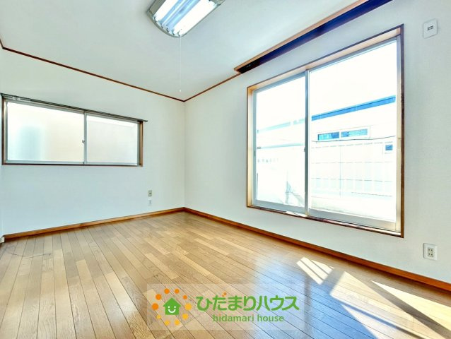 久喜市栄１丁目　中古一戸建ての寝室