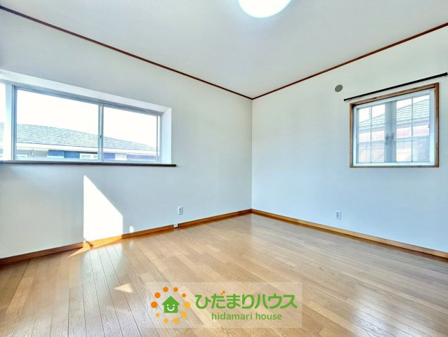 久喜市栄１丁目　中古一戸建ての洋室