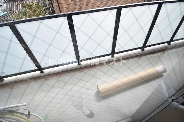 大阪市東成区東今里３丁目の賃貸マンションのバルコニー