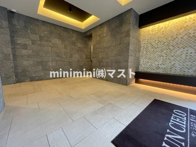 大阪市東成区東今里３丁目の賃貸マンションのロビー