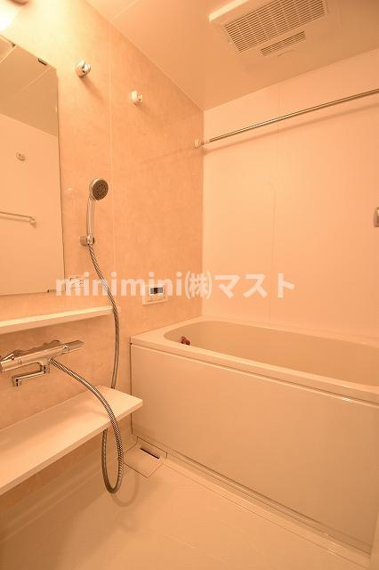 大阪市東成区東今里３丁目の賃貸マンションの浴室