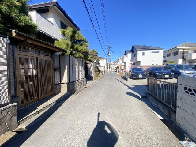 祝　成約済み　八王子市　中野山王　新築戸建ての前面道路含む現地写真|～仲介手数料無料☆八王子ひなた不動産～　八王子市中野山王　新築戸建て