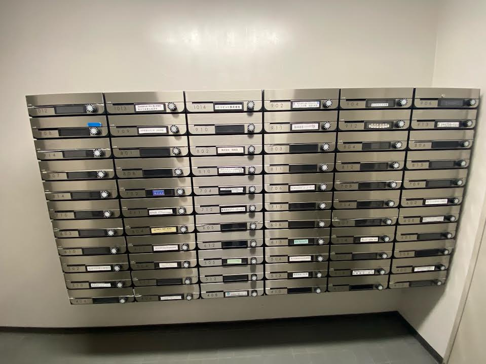 笹塚総榮ビルのロビー