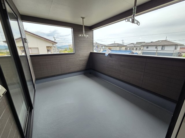 新築　みどり市大間々町大間々第12　Cradle Garden　1号棟のバルコニー|現地写真　インナーバルコニーなので急な雨でも安心です！