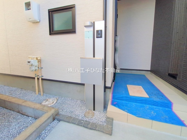 『八王子市新築戸建て』八王子市中野山王1-17-15【仲介手数料無料】の玄関|～仲介手数料無料☆八王子ひなた不動産～　八王子市中野山王　新築戸建て
