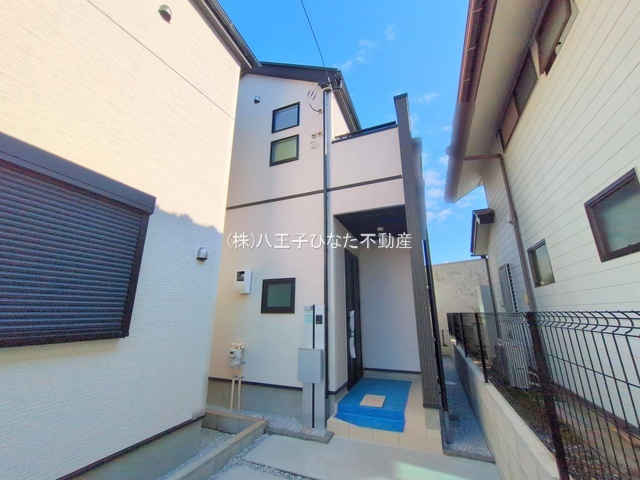 『八王子市新築戸建て』八王子市中野山王1-17-15【仲介手数料無料】の外観|～仲介手数料無料☆八王子ひなた不動産～　八王子市中野山王　新築戸建て
