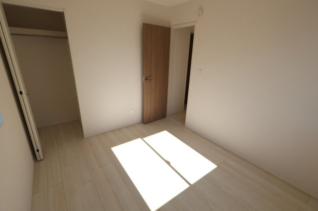 《仲介手数料無料》見沼区東大宮１丁目91-14新築一戸建てグラファーレの洋室