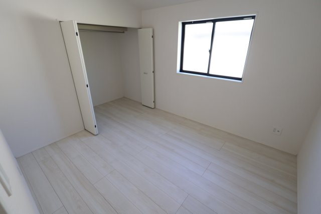 《仲介手数料無料》見沼区東大宮１丁目91-14新築一戸建てグラファーレの洋室