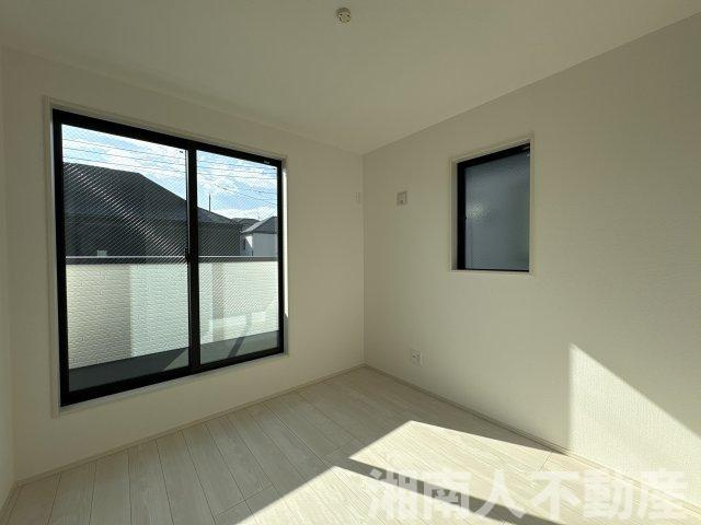 平塚市岡崎  新築戸建の洋室|ゆったりした洋室です