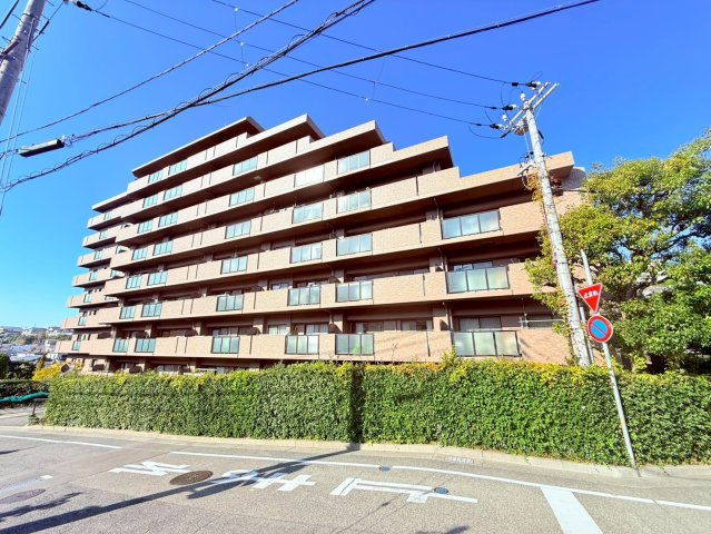 アルファステイツ朝霧丘の外観