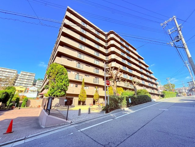 アルファステイツ朝霧丘の外観