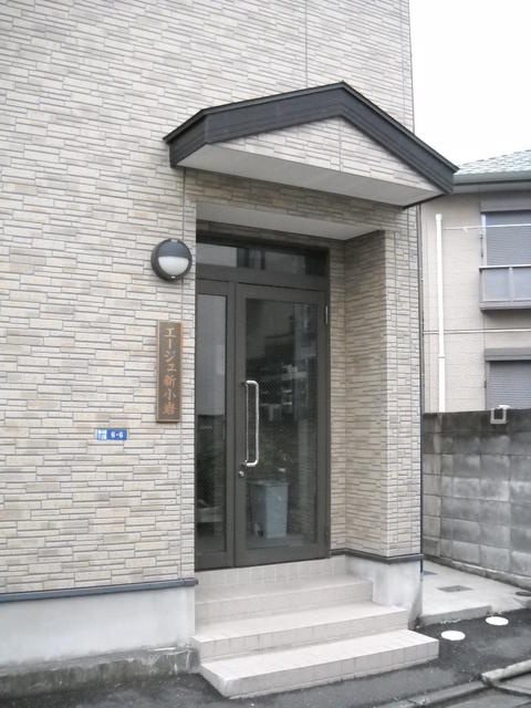 エージュ新小岩のエントランス