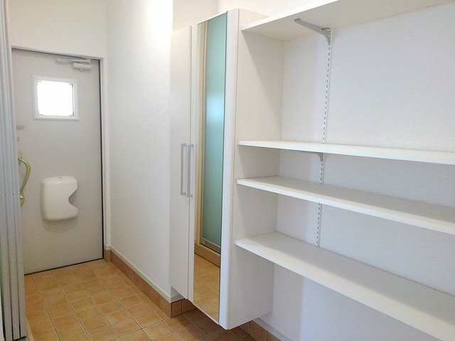 ミリオーネＢの玄関