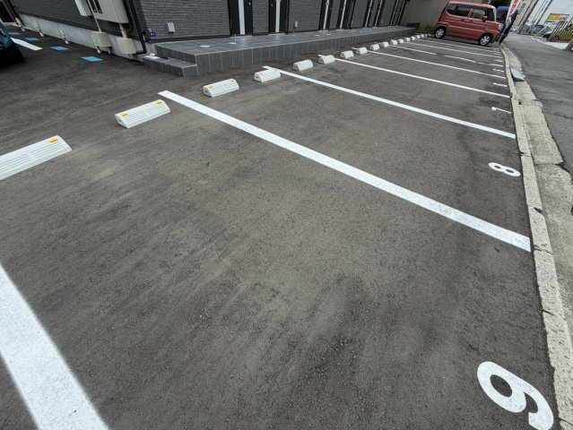 【新築】オークDの駐車場