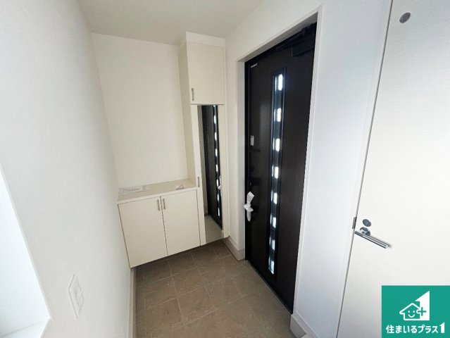 尼崎市武庫町　第2期　新築一戸建ての玄関|シューズボックスにはたくさんの靴が収納できるので玄関周りはいつもスッキリ！ご家族が増えても安心！